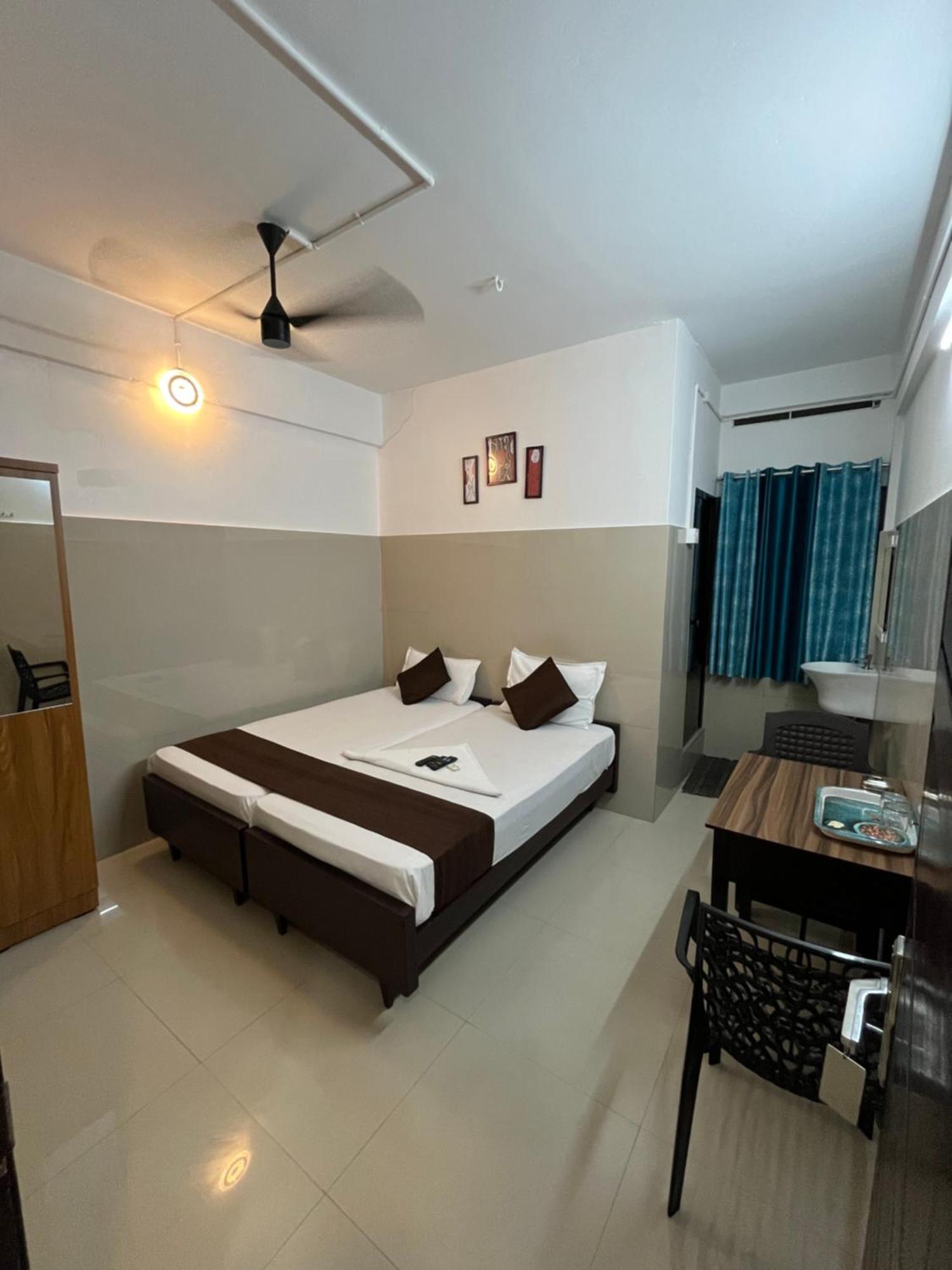 Priya Lodge Kozhikode Exterior foto